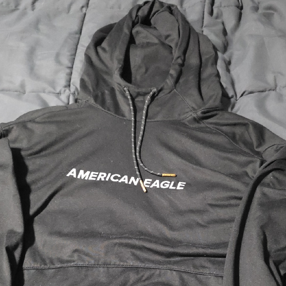American Eagle Outfitters Classic Black Pullover